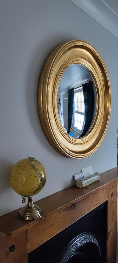 Windsor Cottage: Cosy, Charming, Full Of Character Exterior photo